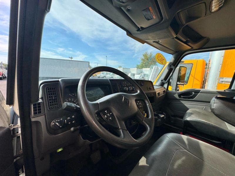 2020 International MV607 image 17