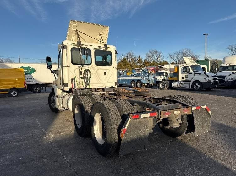 2018 Freightliner Cascadia image 6