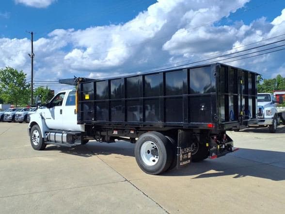 2026 Ford F650 SD image 4