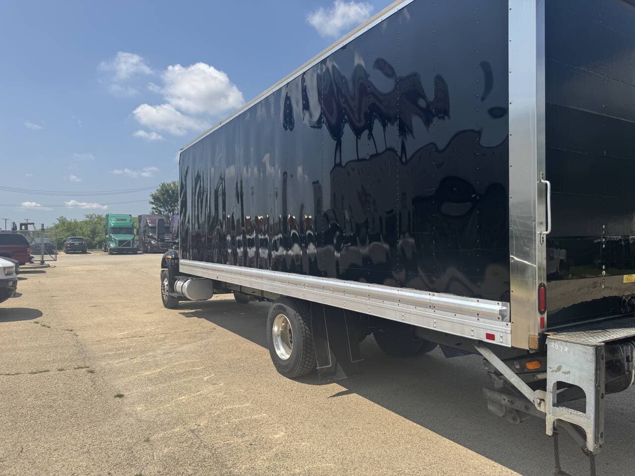 2020 International MV607 image 7