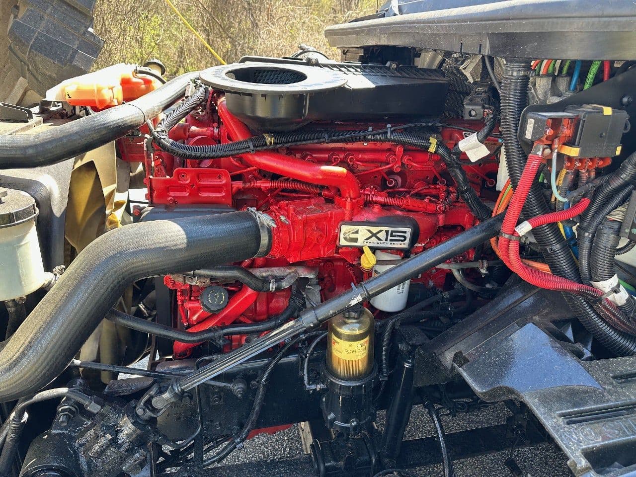 2018 International LT625 image 28