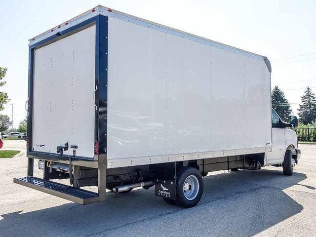 2026 Chevrolet Express 3500 Work Van Cutaway image 3