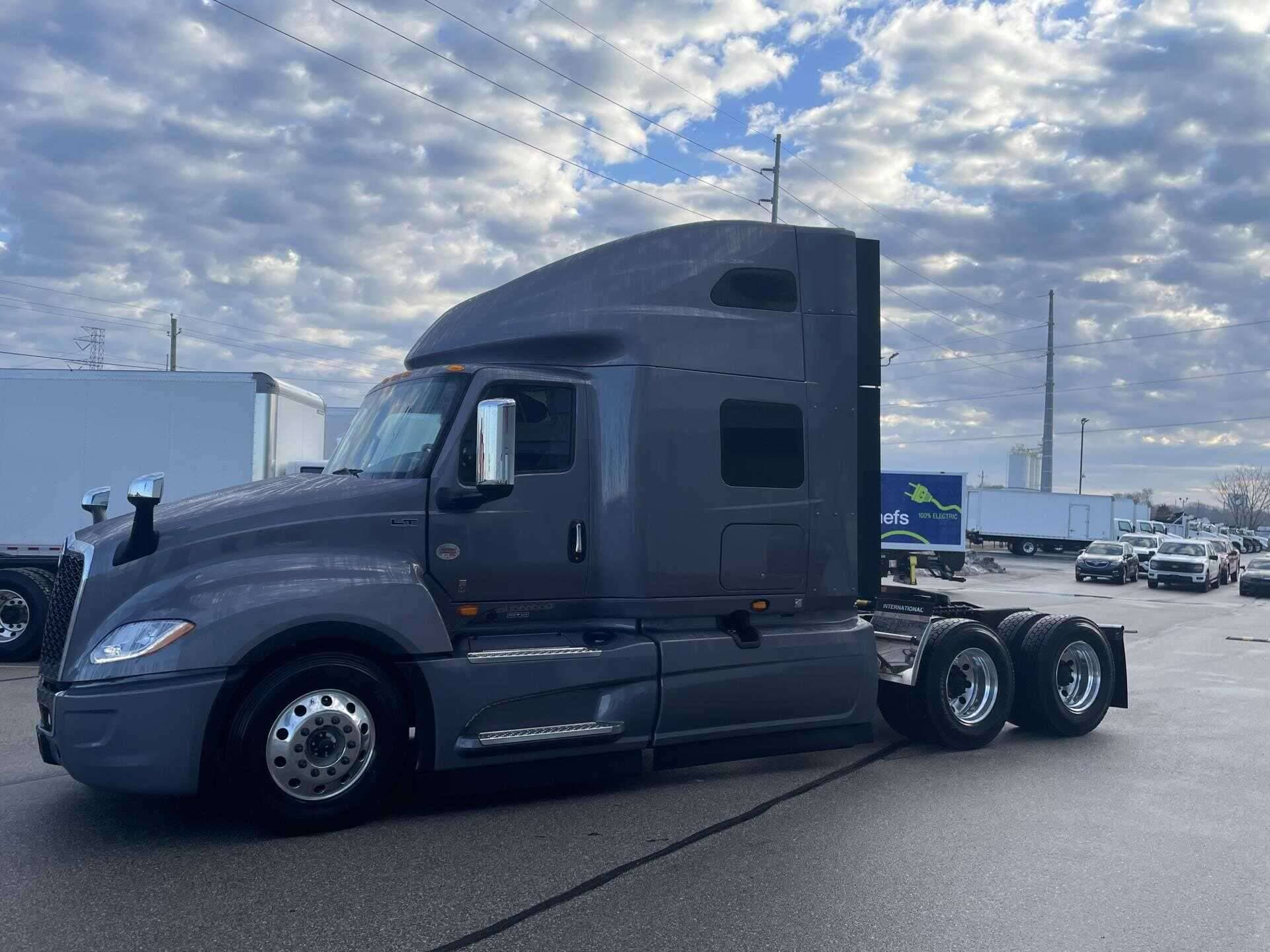 2026 International LT62F image 4