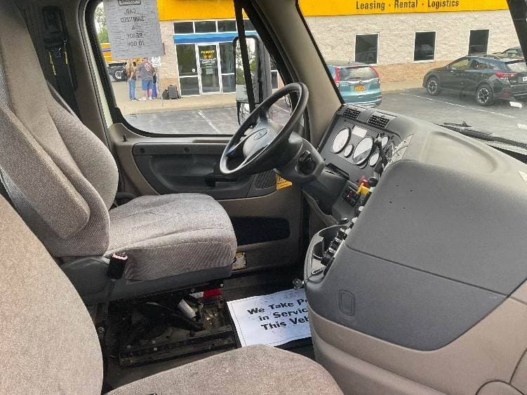 2018 Freightliner Cascadia image 5