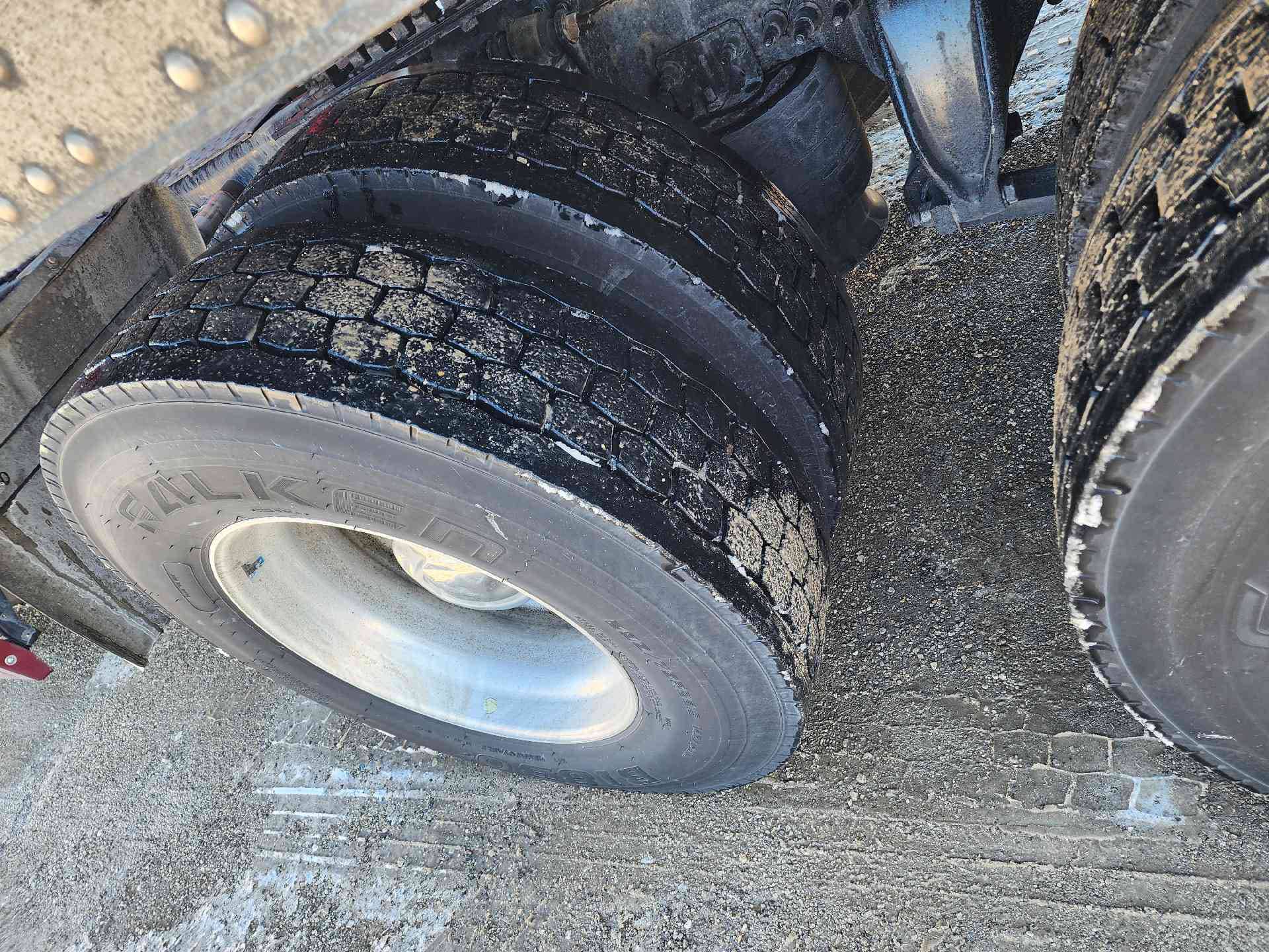 2021 Western Star 5700 image 7