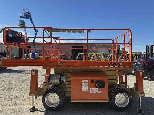 2015 JLG 260MRT image 10