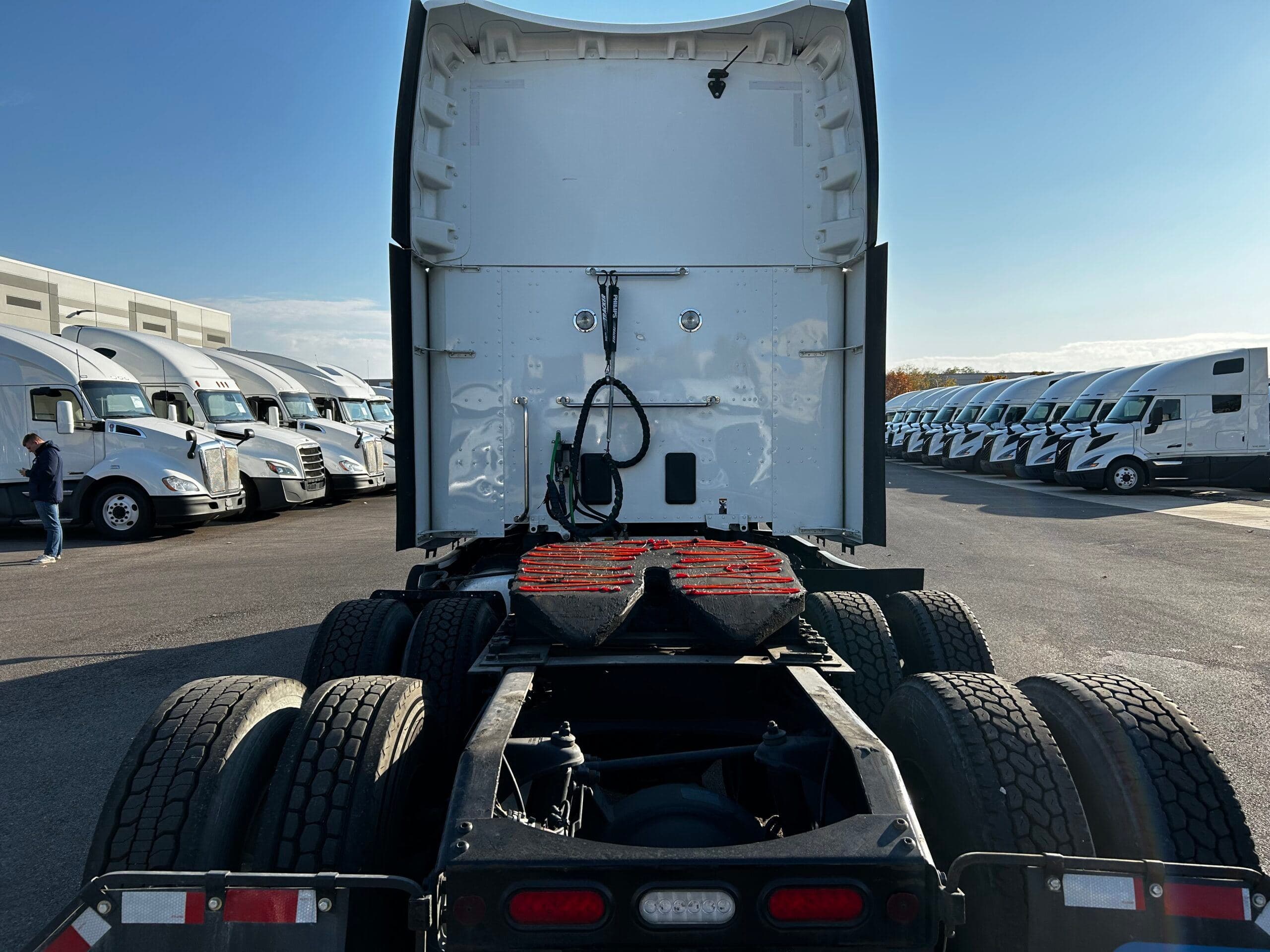 2023 Peterbilt 579 image 4