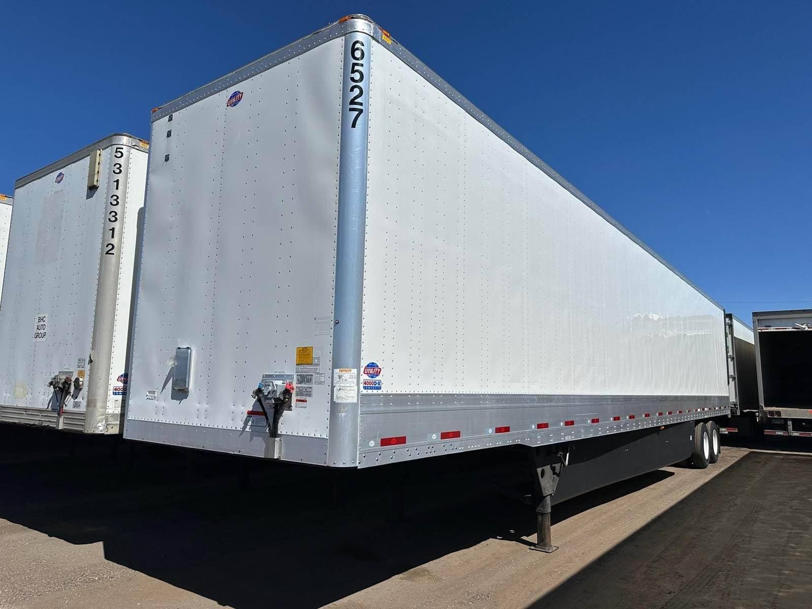 2022 Utility 4000D-X image 1