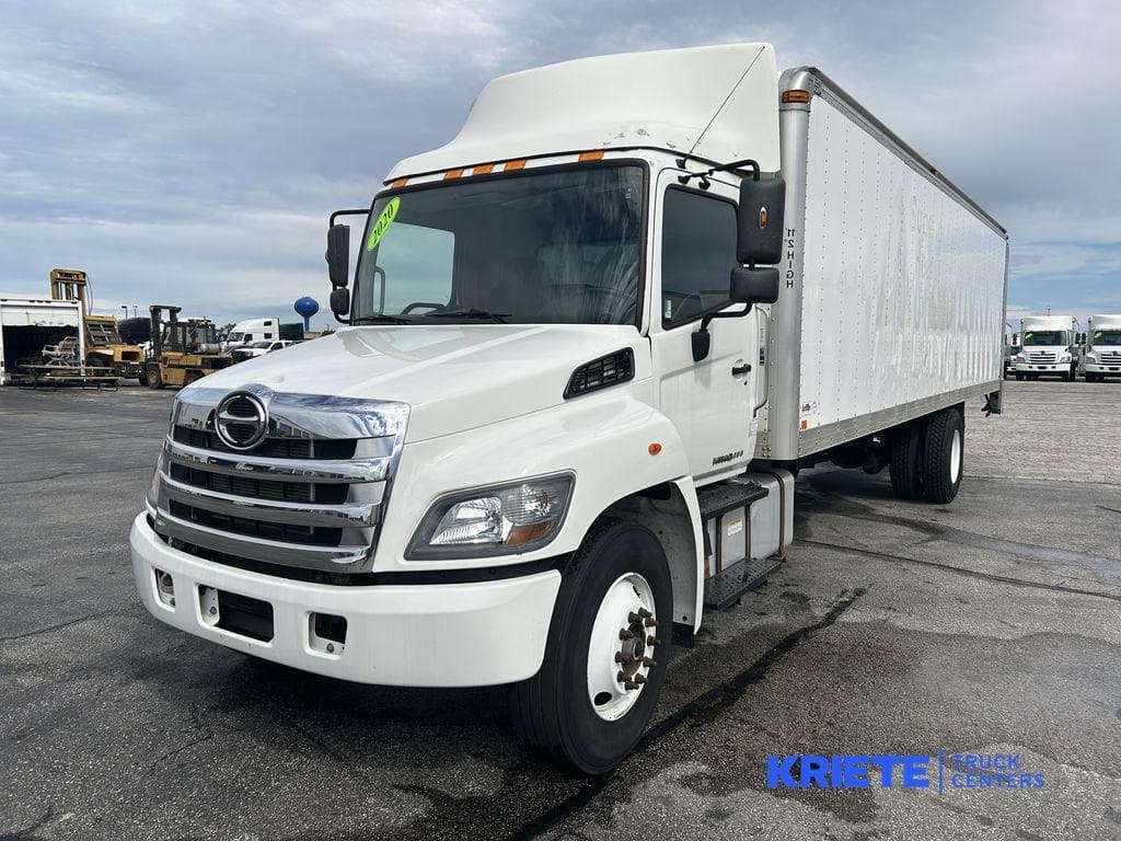 2020 Hino 338 image 1