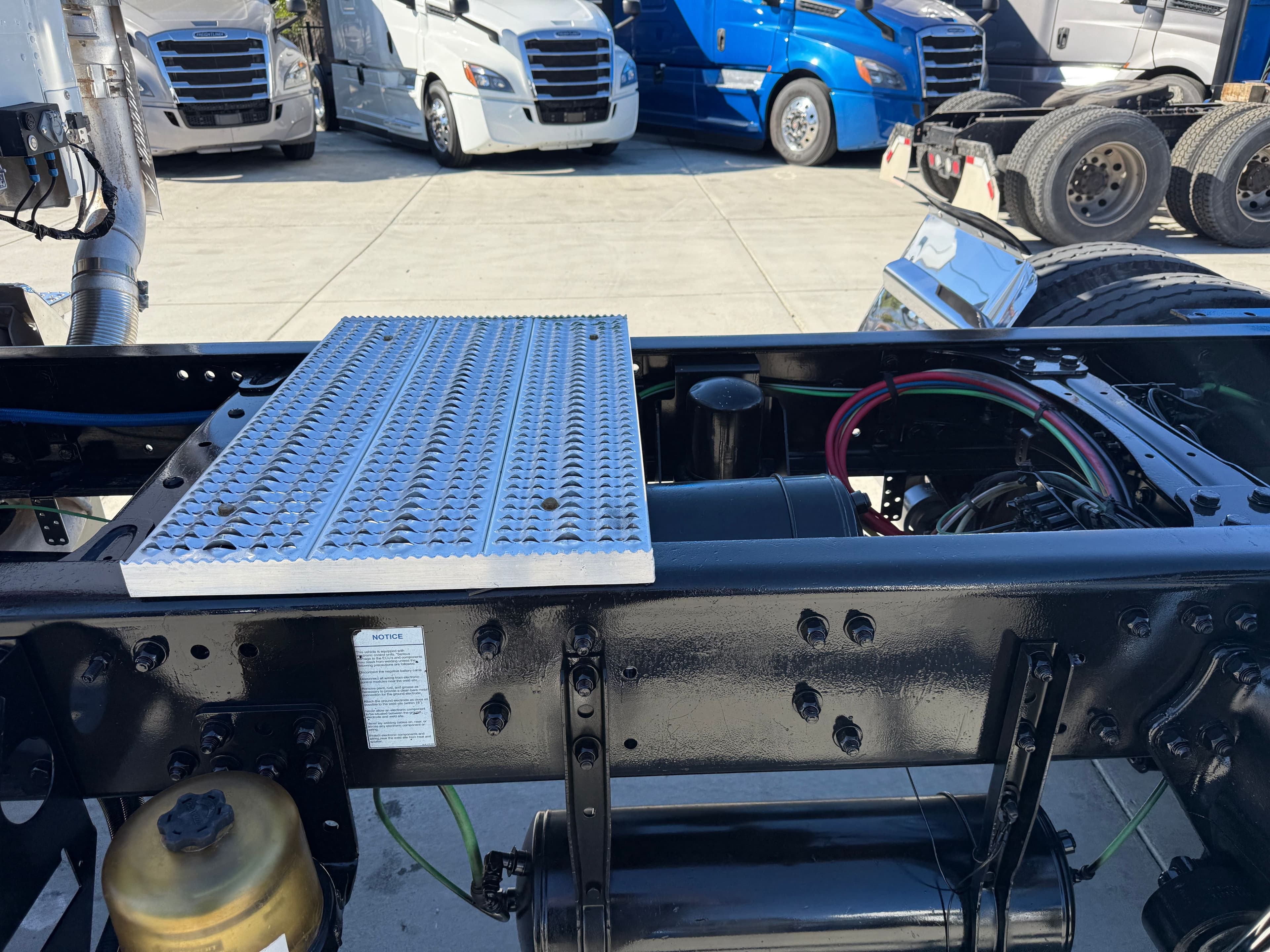 2019 Freightliner 114SD image 12