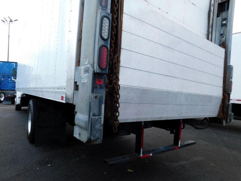 2017 Freightliner Cascadia 125 image 31