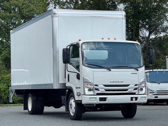 2025 Isuzu NRR image 2