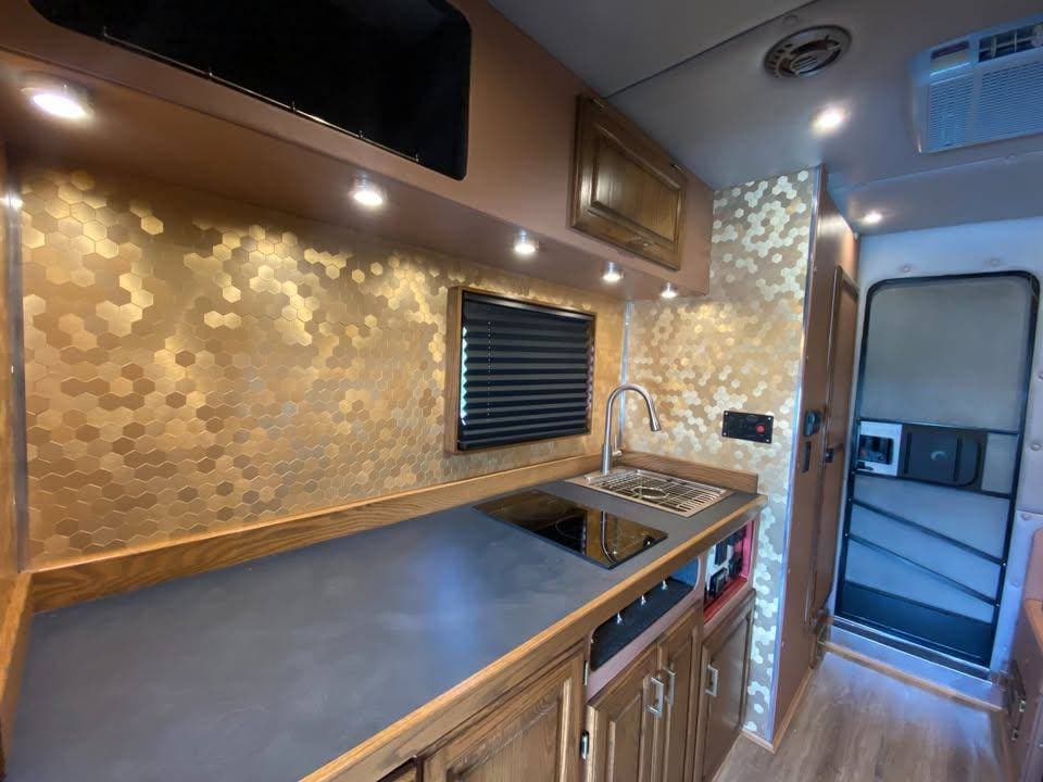 2022 Freightliner Cascadia image 15