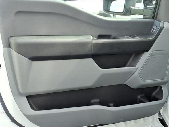 2025 Ford F550 image 12