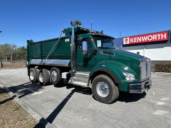 2026 Kenworth T880 image 1
