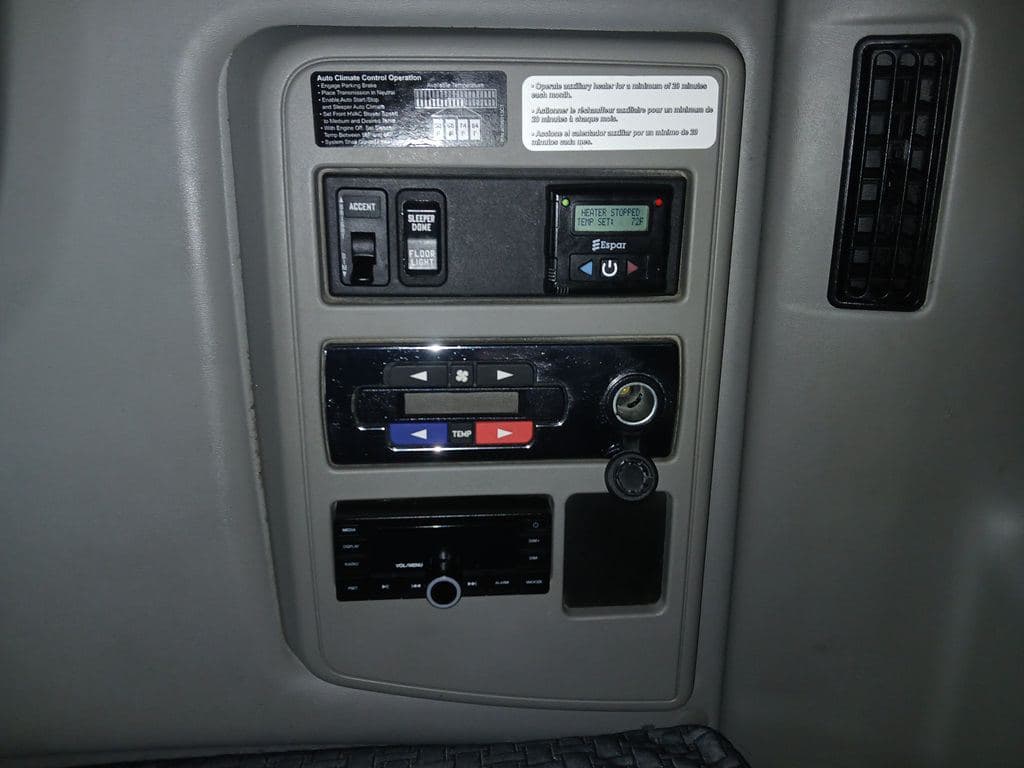 Used 2021 INTERNATIONAL LT625 image 23