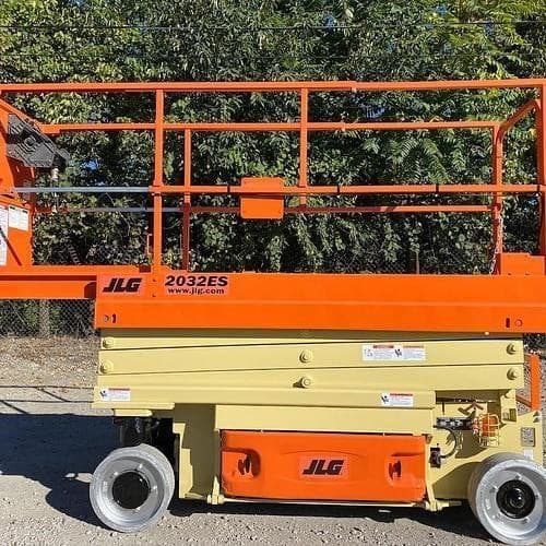 2014 JLG 2032ES image 2