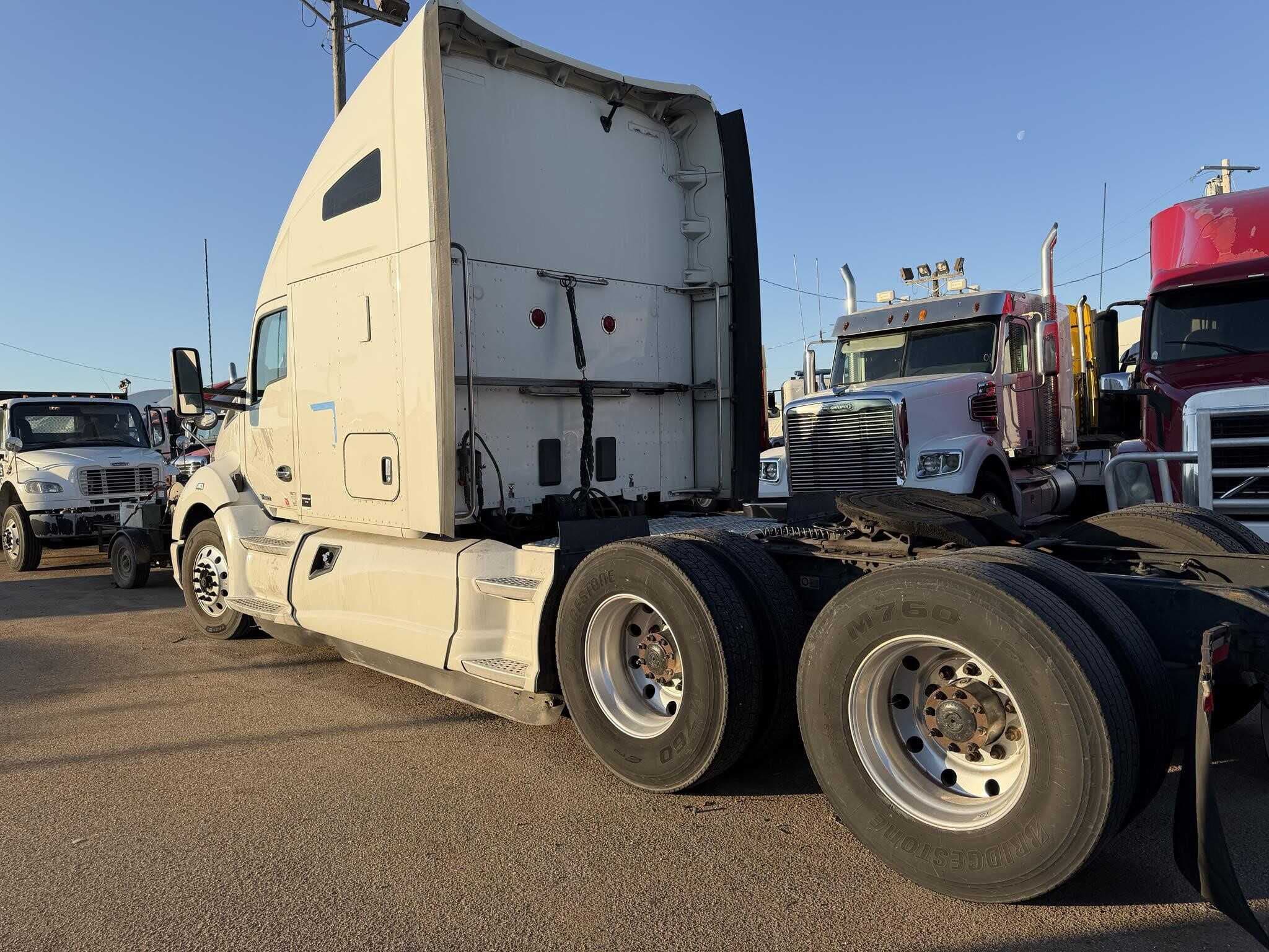 2019 Kenworth T680 image 5