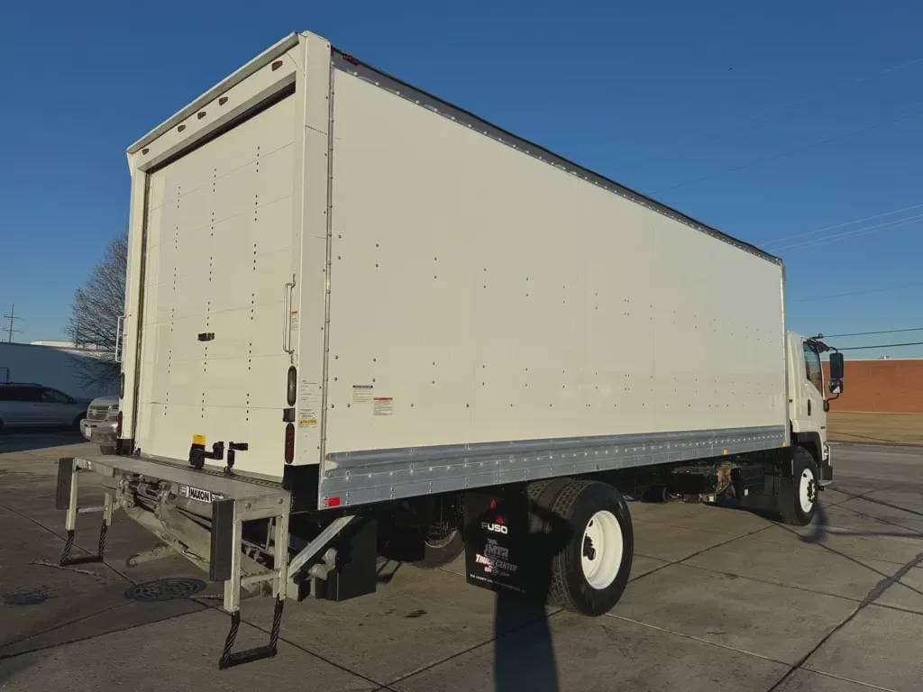 Used 2018 ISUZU Box Truck - Straight Truck, Moving Van, Cabover Truck - COE - FTR For Sale image 2