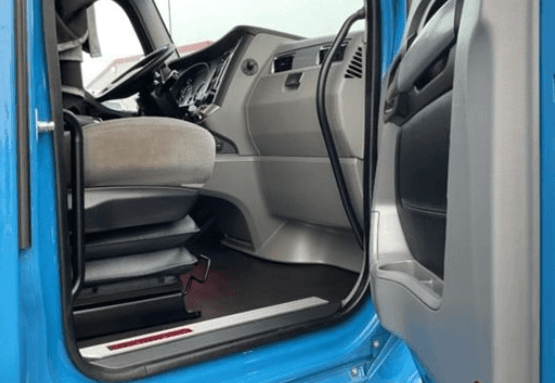 2020 Kenworth T680 image 6