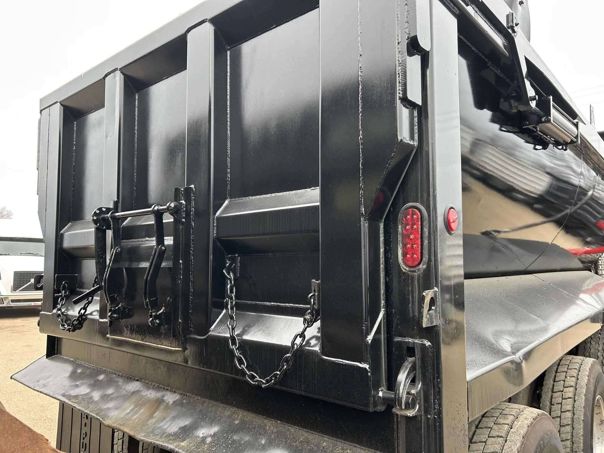 2017 Kenworth T880 image 4