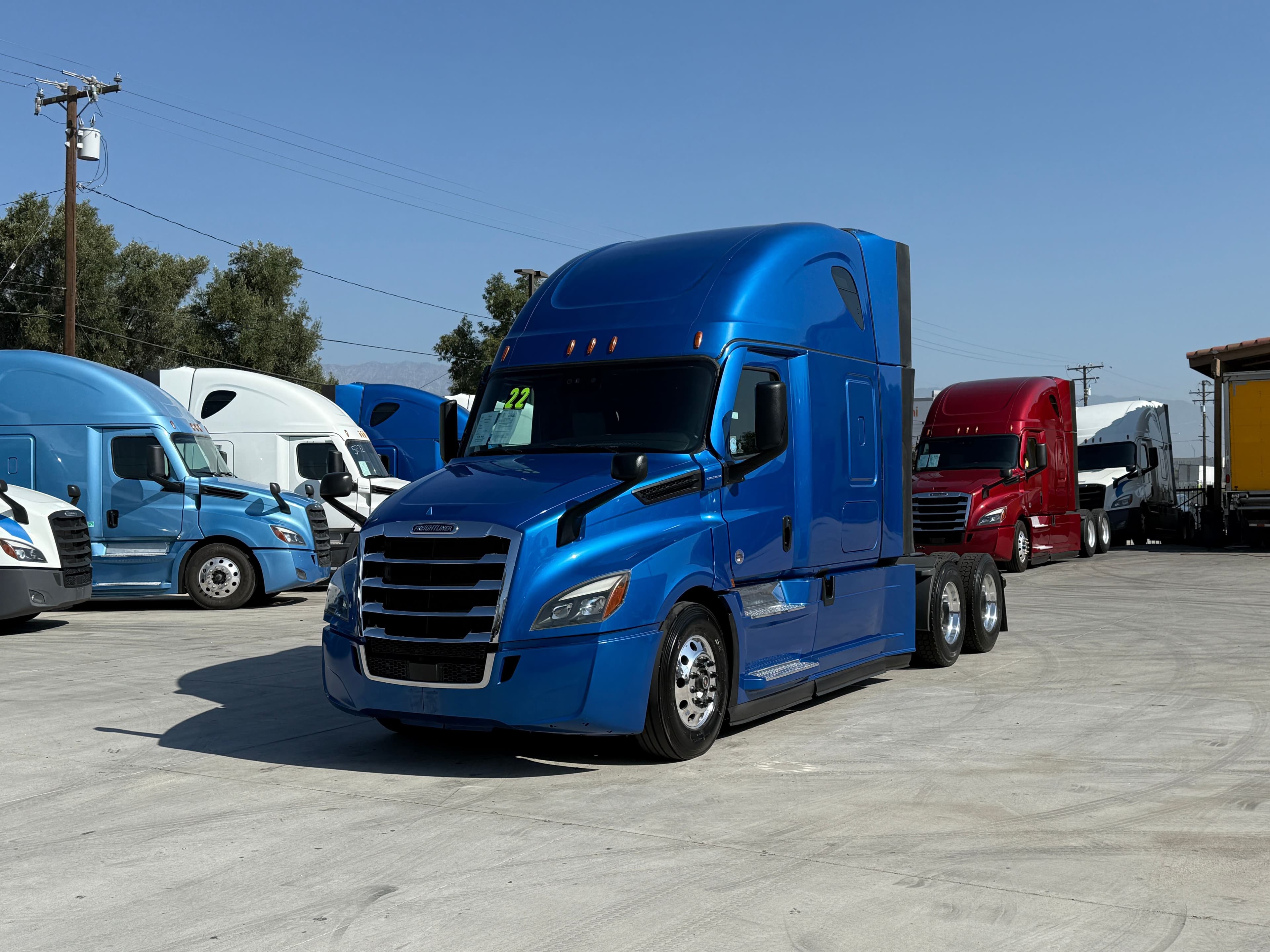 2022 Freightliner Cascadia 126 image 1