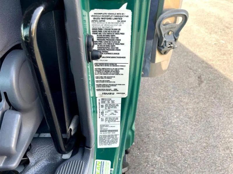 2019 Isuzu NPR image 7