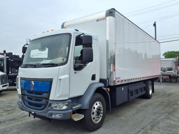2026 Kenworth K270E image 10
