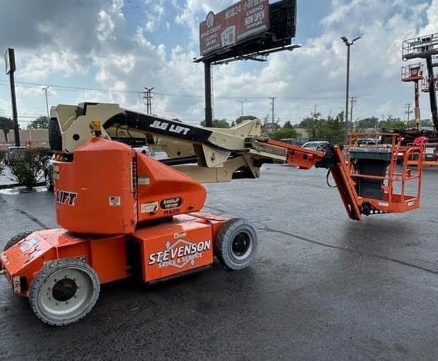2015 JLG E400AJPN PL6370 image 7