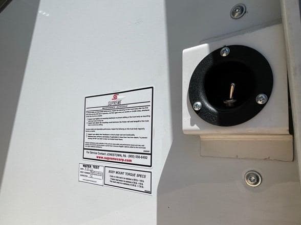 2024 Isuzu NPR HD image 21