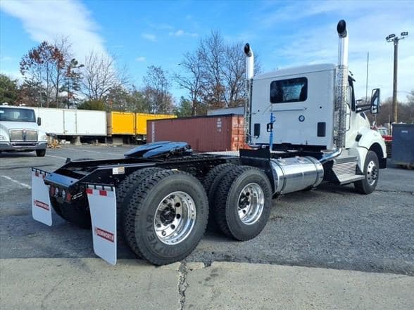 2026 Kenworth T880 image 5