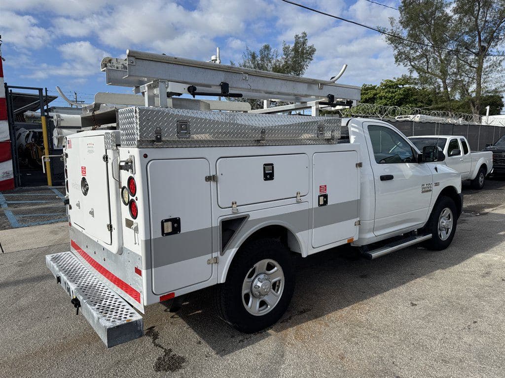 2016 Ram 3500 Tradesman image 14
