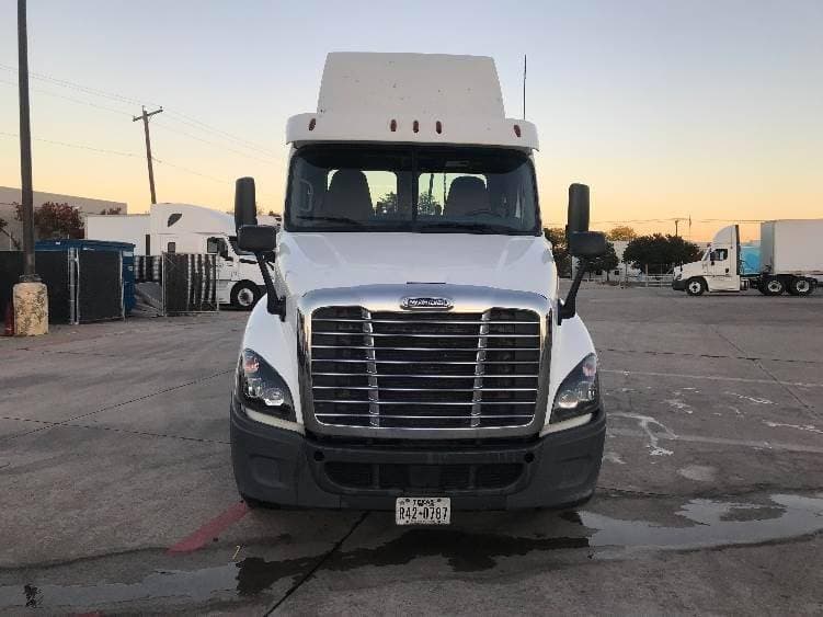 2018 Freightliner Cascadia image 1