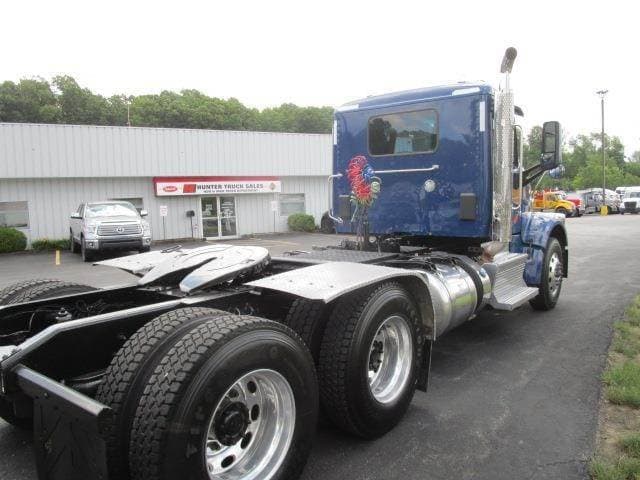 2020 Peterbilt 567 image 5