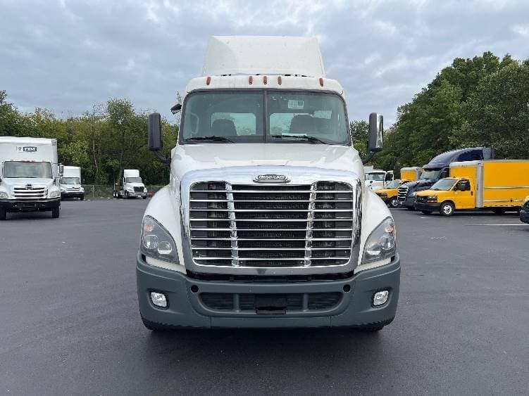 2018 Freightliner Cascadia image 9
