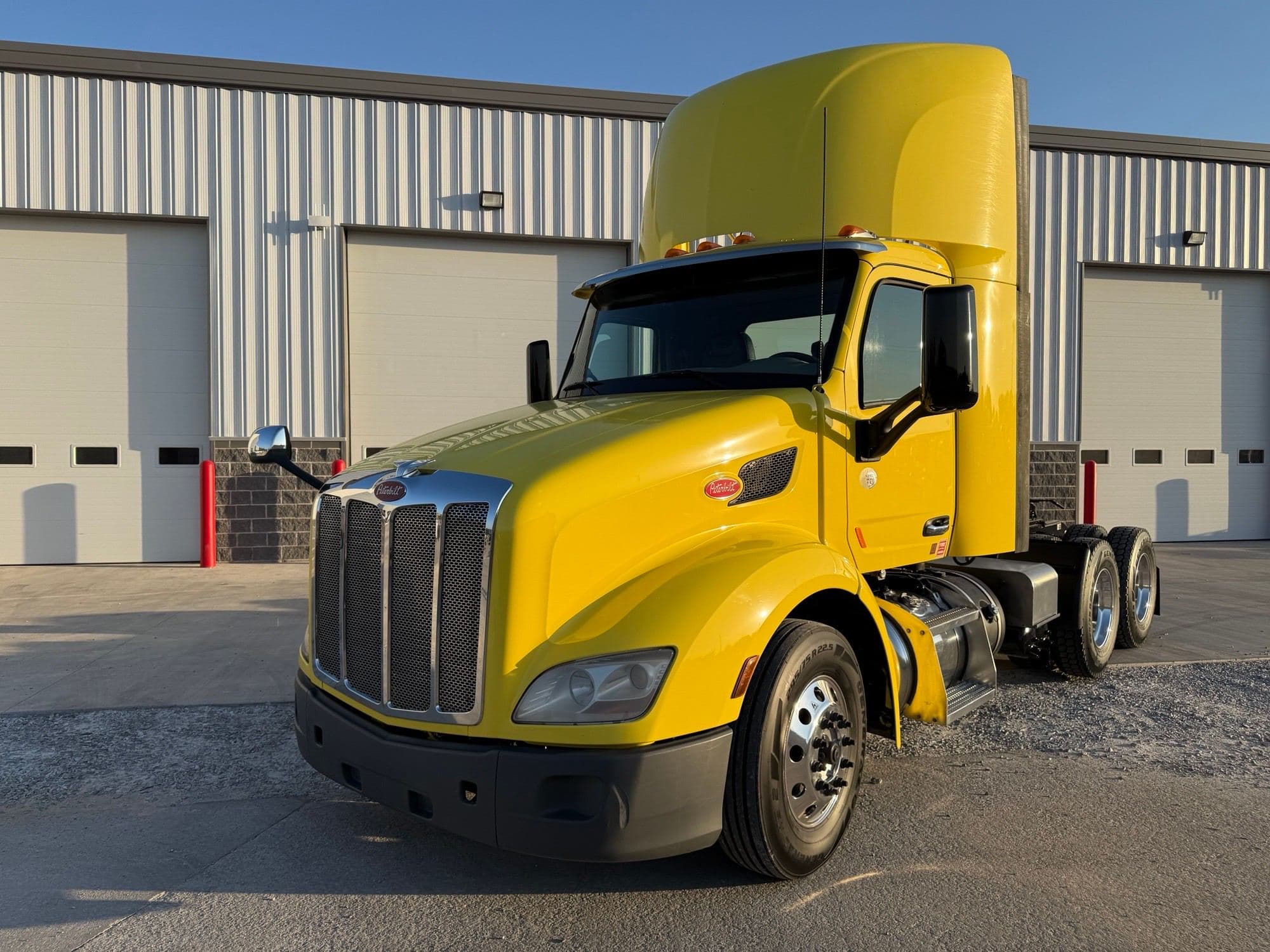 2021 Peterbilt 579 image 6