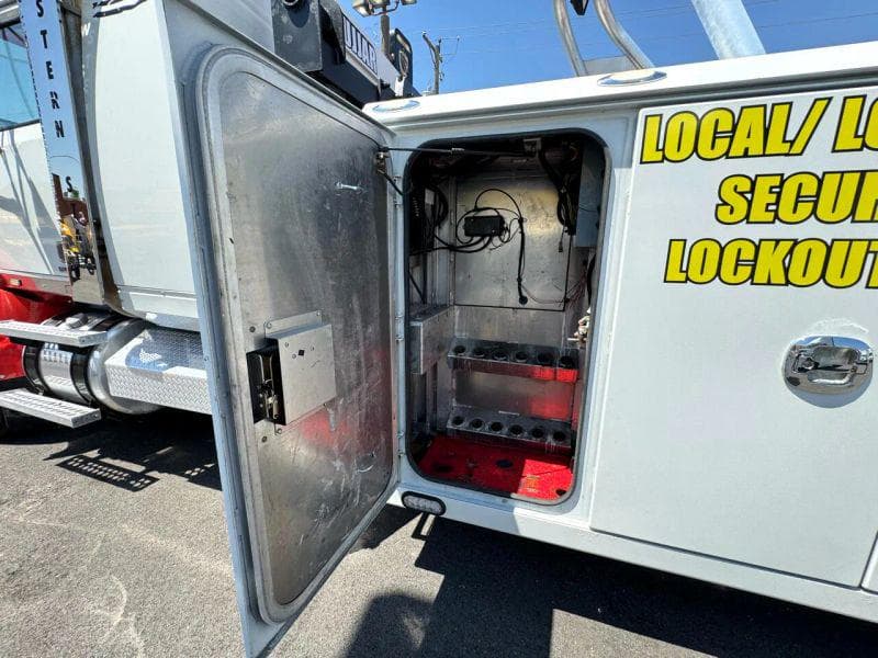 2017 Western Star 4900 image 42