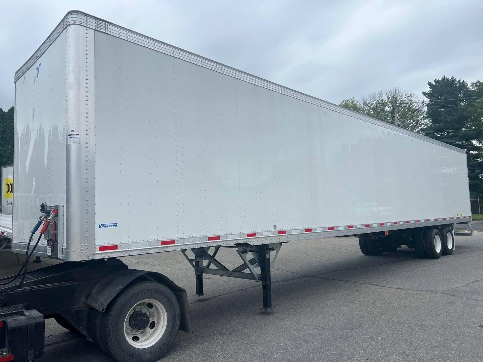 2026 Vanguard MAXCUBE - SHEET / POST Dry Van Trailer image 4