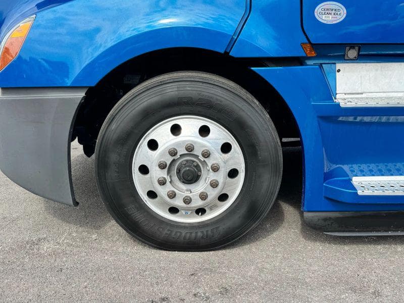 2021 Freightliner Cascadia image 29