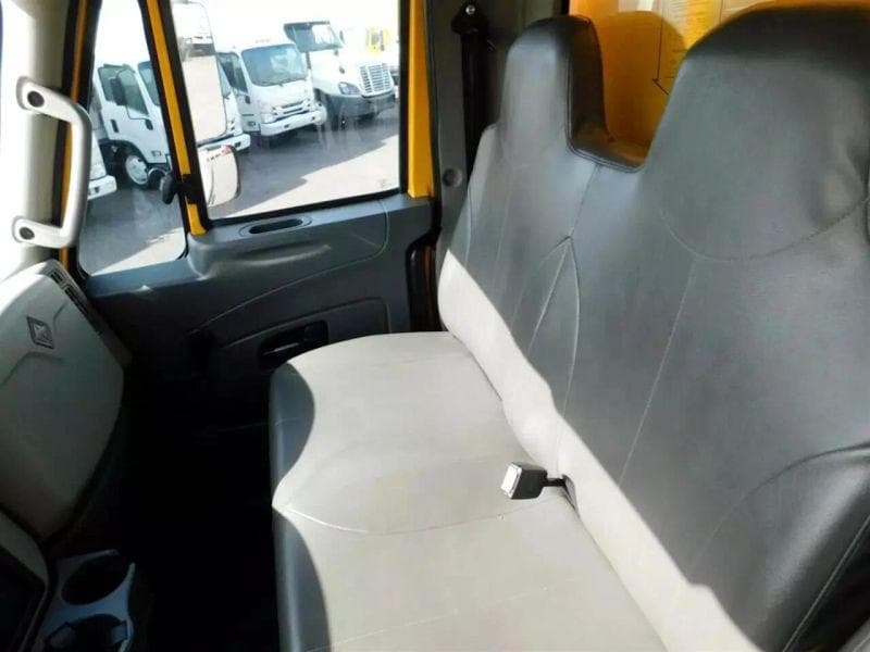 2019 International 4300 image 31