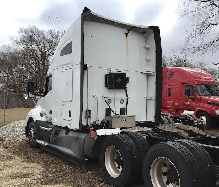2018 Kenworth T680 image 3