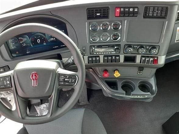 2025 Kenworth T880 image 6