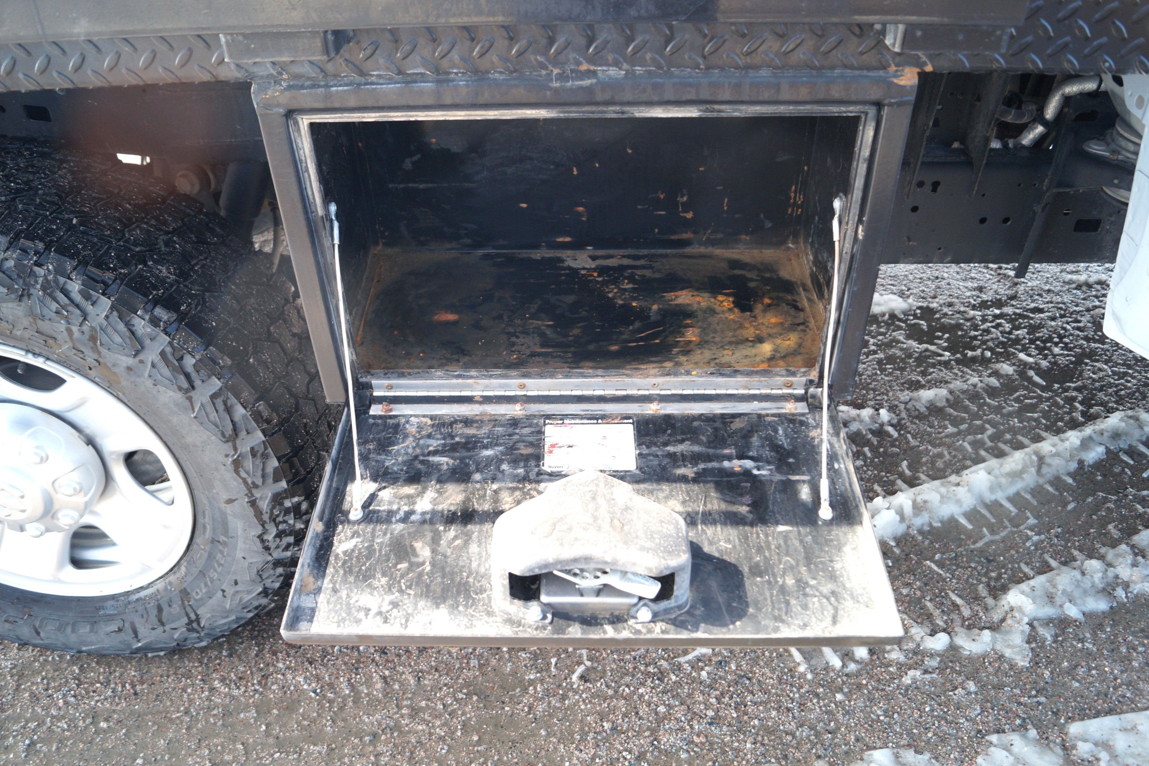 2023 RAM 2500 Tradesman - 8ft Flatbed - 4WD 6.7L I6 Cummins image 27