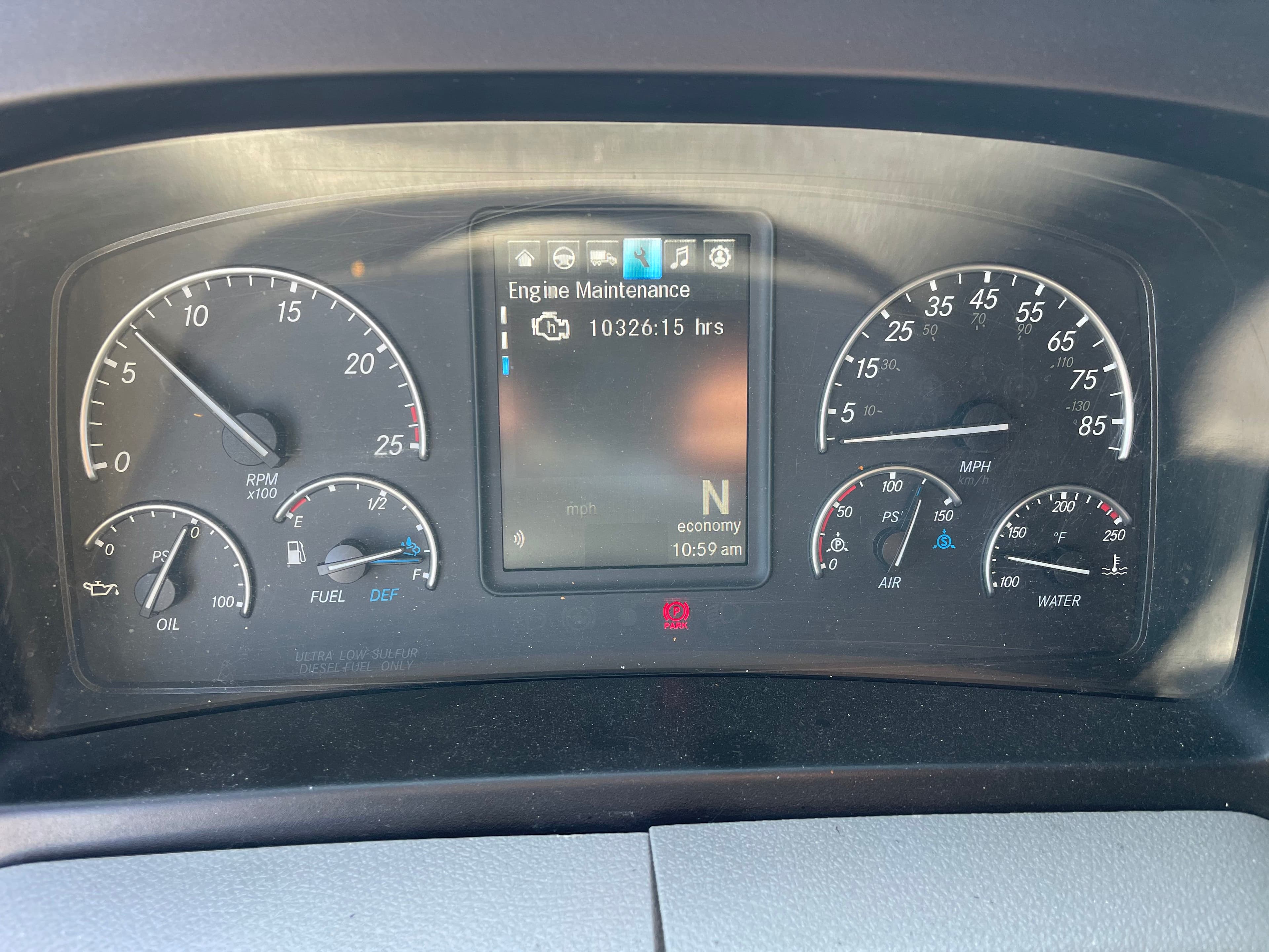 2022 Freightliner Cascadia 126 image 12