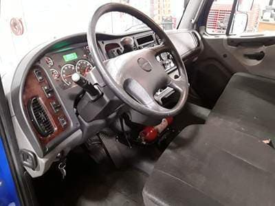 2020 Freightliner M2 image 7