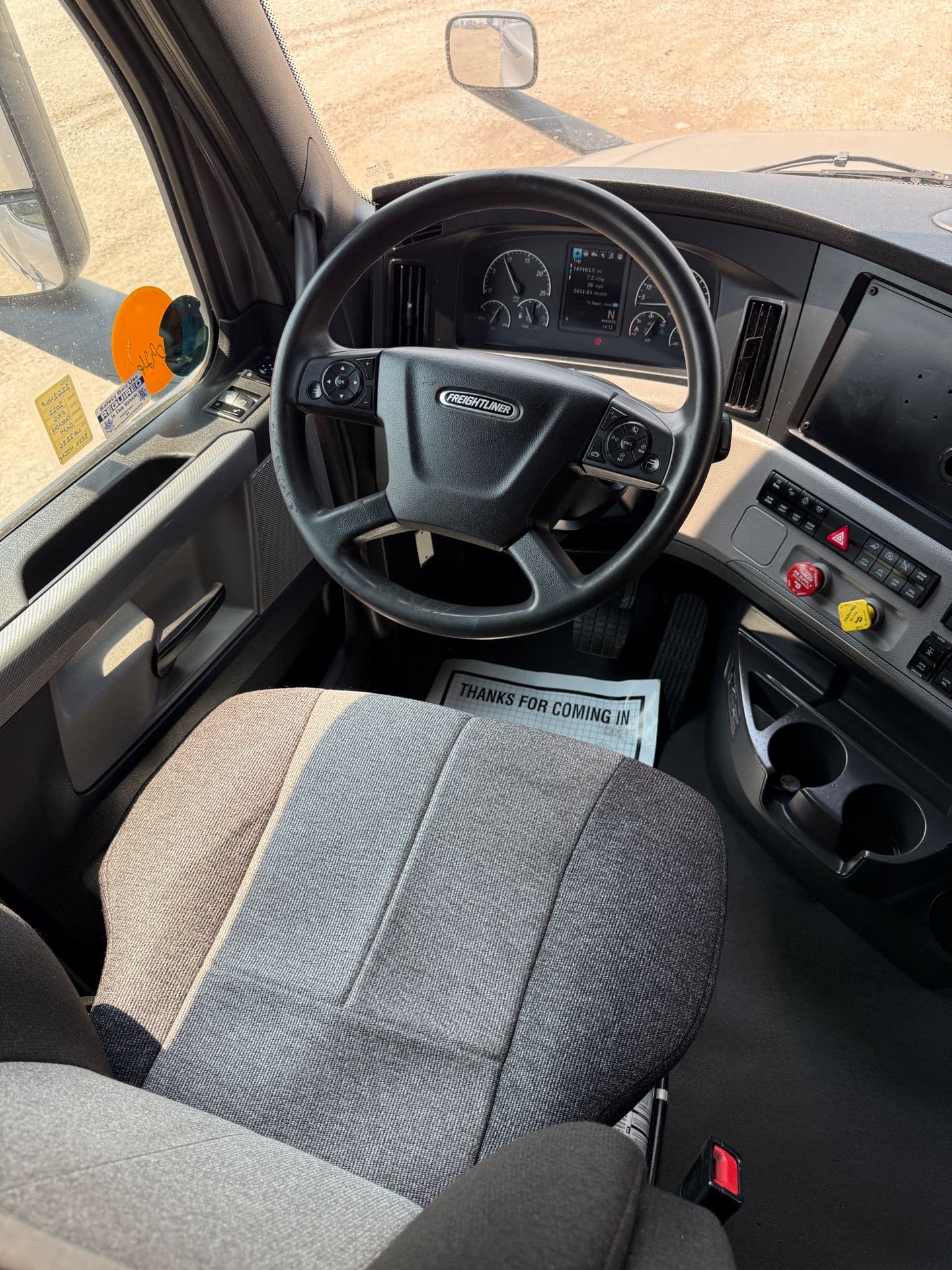 2022 Freightliner -383k - 14k Hours - 455 HP - Swift Fleet Truck! image 4