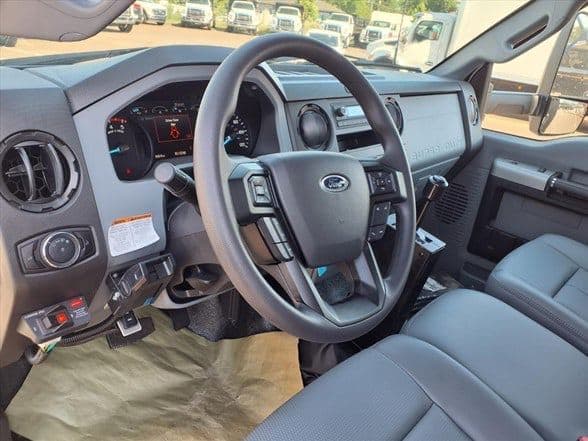 2027 Ford F750 XL SD image 15