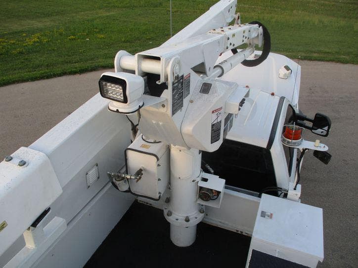 2018 Ford F550 SUPER CAB BUCKET TRUCK 4X4 image 29