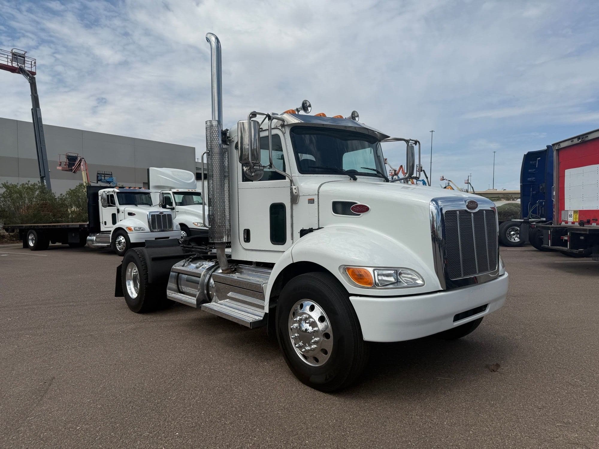 2019 Peterbilt 337 image 7