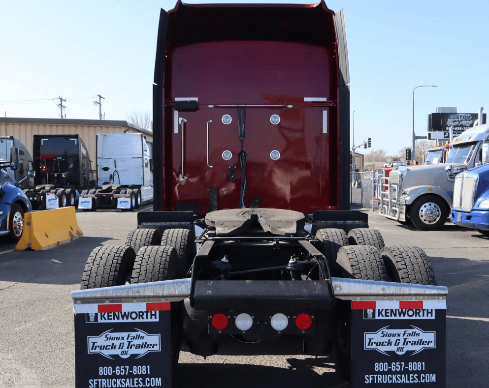 2020 Kenworth W9 Series image 4